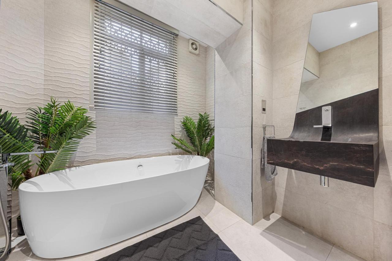 Harrods 2 Bed Lux Flat W/Patio Apartment London Luaran gambar